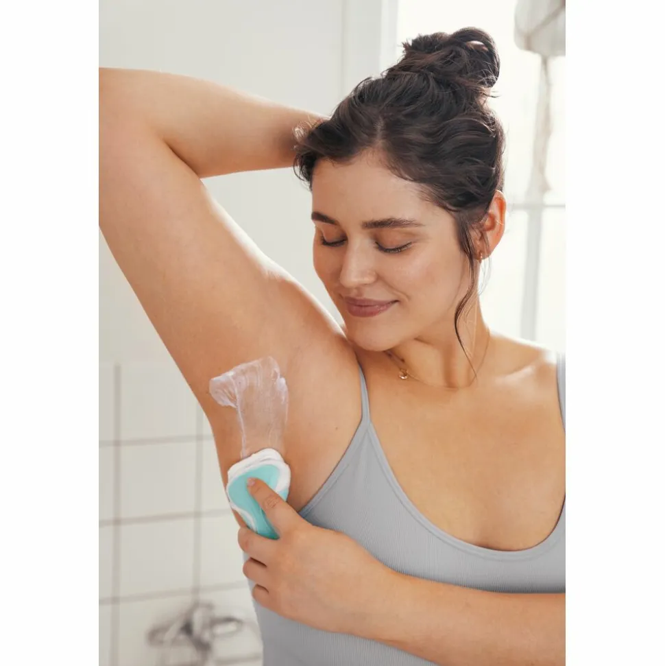 Wilkinson Intuition 2 in 1 Sensitive Care Scheermes Voordeelverpakking 1 set